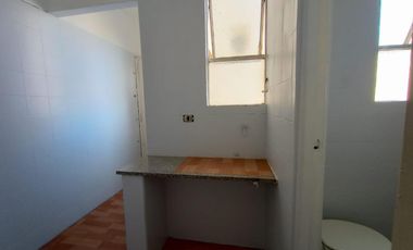 Oficina en Lavalle y Callao Recepción + 3 despachos Baño propio + Office