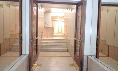 Oficina en Lavalle y Callao Recepción + 3 despachos Baño propio + Office