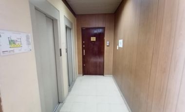 Oficina en Lavalle y Callao Recepción + 3 despachos Baño propio + Office