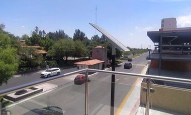 LOCAL COMERCIAL EN VENTA LA RESERVA QUERETARO CLV230809-AE