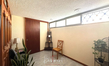 Venta de Casa para oficina en esquina en calle 20 Sur, El Mirador