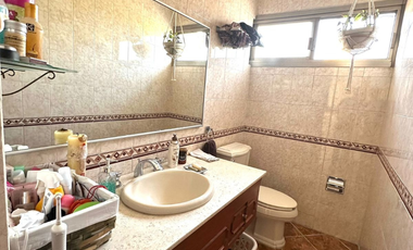 Venta de Casa para oficina en esquina en calle 20 Sur, El Mirador