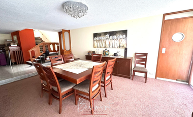 Venta de Casa para oficina en esquina en calle 20 Sur, El Mirador