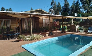 VENDO PARCELA CON CASA -PISCINA EN SAN PEDRO DE ALCANTARA