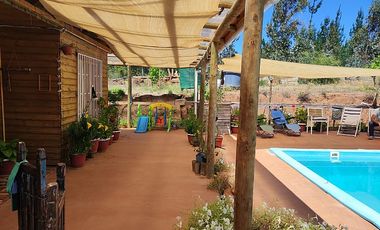 VENDO PARCELA CON CASA -PISCINA EN SAN PEDRO DE ALCANTARA