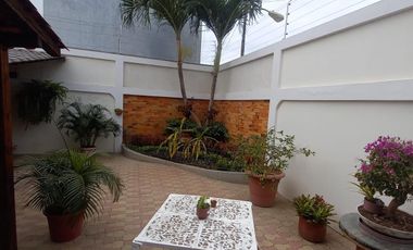 VENTA DE CASA AMPLIA ESQUINERA EN SALINAS SECTOR SOLYMAR (CMC)