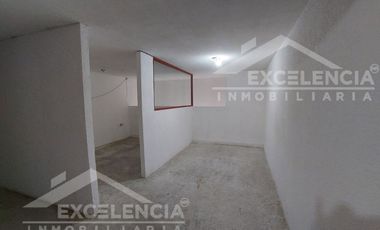 RENTA DE LOCAL COMERCIAL EN PLAZA ESCALA