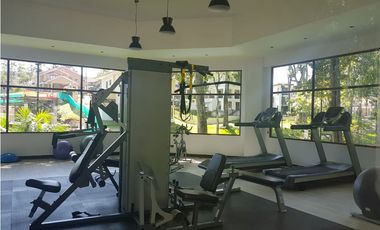 CASA CLAYTON SENDEROS CAMINO DE CRUCES LINEA BLANCA