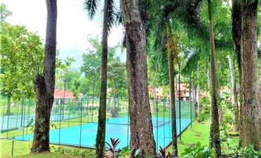 CASA CLAYTON SENDEROS CAMINO DE CRUCES LINEA BLANCA