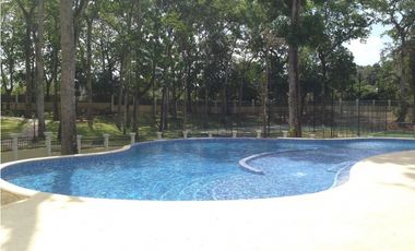 CASA CLAYTON SENDEROS CAMINO DE CRUCES LINEA BLANCA