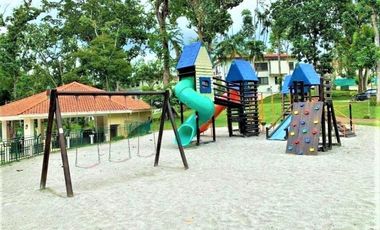 CASA CLAYTON SENDEROS CAMINO DE CRUCES LINEA BLANCA