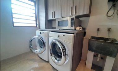 CASA CLAYTON SENDEROS CAMINO DE CRUCES LINEA BLANCA