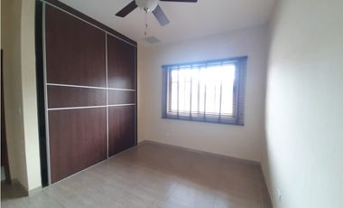 CASA CLAYTON SENDEROS CAMINO DE CRUCES LINEA BLANCA