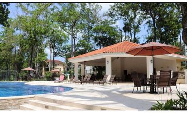 CASA CLAYTON SENDEROS CAMINO DE CRUCES LINEA BLANCA