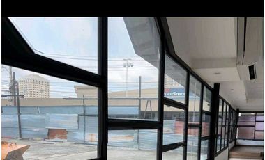 ALQUILER LOCAL COMERCIAL A UN COSTADO DE PRICESMART DE VIA BRASIL