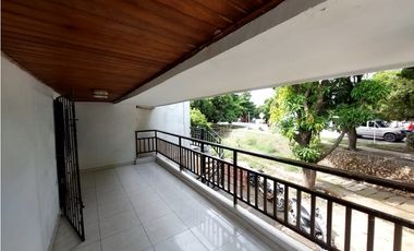 VENTA DE CASA  PARA INVERSIÓN EN MARGEN IZQUIERDA DE MONTERA
