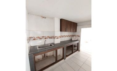 VENTA DE CASA  PARA INVERSIÓN EN MARGEN IZQUIERDA DE MONTERA