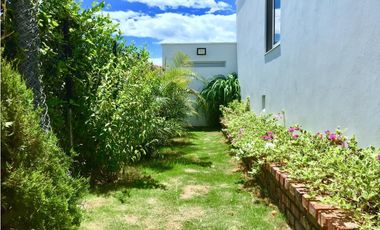 Se Vende Casa Campestre San Marcos Ricaurte Cundinamarca