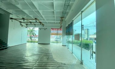 SE ARRIENDA LOCAL COMERCIAL EN EL EDIFICIO EL MAYOR, SANTA MARTA