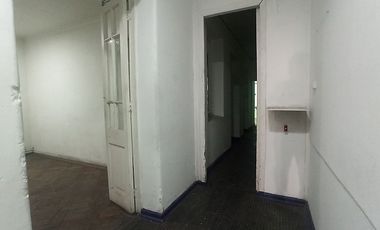 SE ARRIENDA LOCAL COMERCIAL UBICADO  CALLE PORTUGAL
