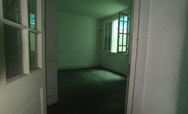 SE ARRIENDA LOCAL COMERCIAL UBICADO  CALLE PORTUGAL