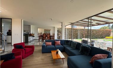 Bajo!  casa campestre unifamiliar en conjunto en venta en cajica. .