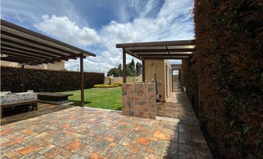 Bajo!  casa campestre unifamiliar en conjunto en venta en cajica. .