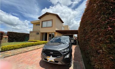 Bajo!  casa campestre unifamiliar en conjunto en venta en cajica. .