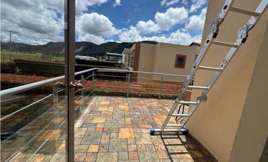 Bajo!  casa campestre unifamiliar en conjunto en venta en cajica. .