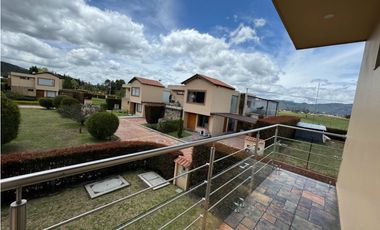 Bajo!  casa campestre unifamiliar en conjunto en venta en cajica. .