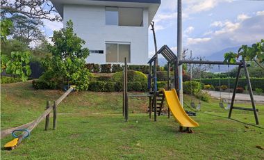 Se vende finca en san Jerónimo parcelación cedro de plata