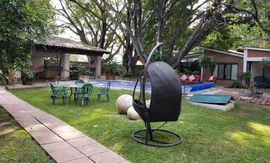 Venta de propiedad con 3 casas