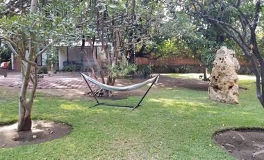 Venta de propiedad con 3 casas