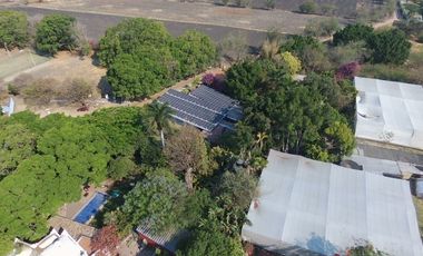 Venta de propiedad con 3 casas