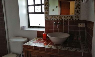 Venta de propiedad con 3 casas