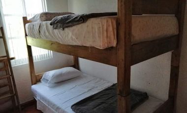 Venta de propiedad con 3 casas