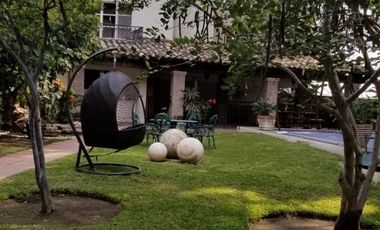 Venta de propiedad con 3 casas