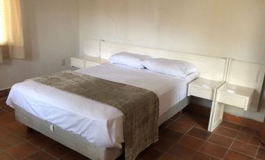 Venta de propiedad con 3 casas