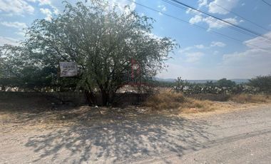 Terreno Renta Carretera Querétaro-San Luis 30,000 EmmAgu.