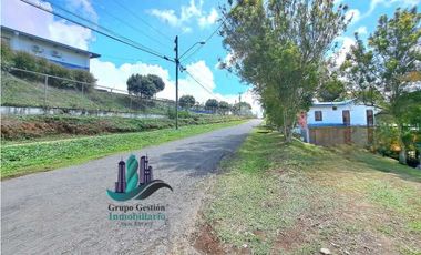 VENDO CASA CON 4 APARTAMENTOS CON 4 BAÑOS
