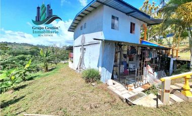 VENDO CASA CON 4 APARTAMENTOS CON 4 BAÑOS