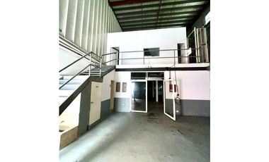 Galera de 509 mts en Don Bosco -