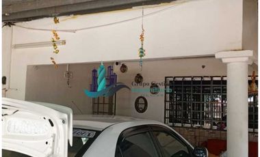 VENDO CASA EN LAS LOMAS