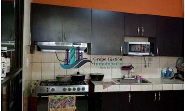 VENDO CASA EN LAS LOMAS