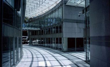 Oficina en Arriendo en Torre Paris/ Metro Los Leones