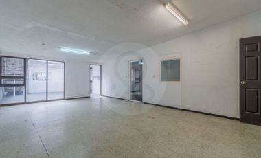 Edificio en venta en Las Arboledas
