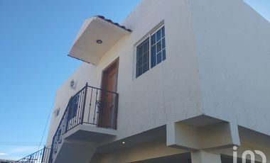 CASA EN RENTA CON DEPARTAMENTO Y ESTUDIO OFICINA ZONA CENTRAL LA PAZ