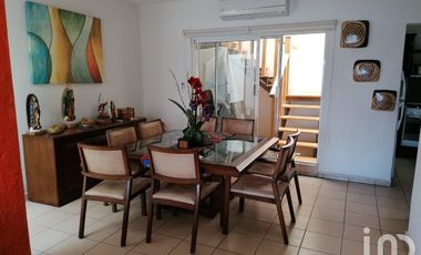 CASA EN RENTA CON DEPARTAMENTO Y ESTUDIO OFICINA ZONA CENTRAL LA PAZ