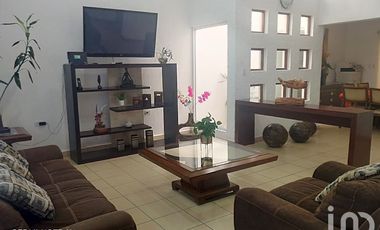 CASA EN RENTA CON DEPARTAMENTO Y ESTUDIO OFICINA ZONA CENTRAL LA PAZ