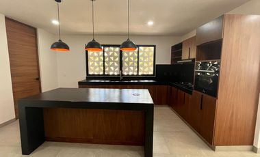 Casa en venta en Paseo Country, Mérida, Yucatán.